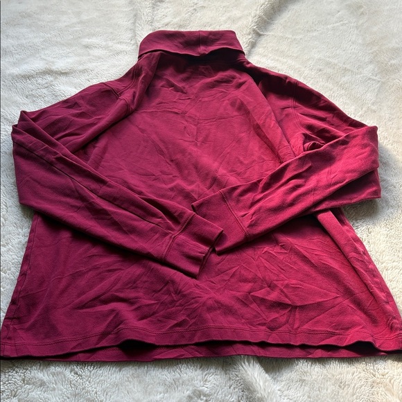 L.L.Bean Red Turtleneck Top Size Small | Layering Essential | Classic Cotton | - Picture 4 of 4